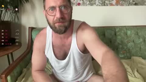 Snapshot of hairyfitguy444 chatting on May 18, 2026, 3:18 pm Harry Fit Big Bro Dad Sir online show from May 18, 2026, 3:18 pm