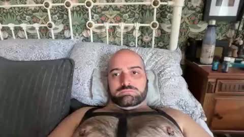 Hairy Guy online show from April 22, 2026, 11:34 am