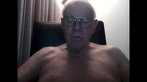 hairylover461681298 online show from September 19, 2025, 9:15 pm