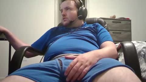 Snapshot of hairymikey chatting on June 18, 2026, 3:40 am hairymikey online show from June 18, 2026, 3:40 am