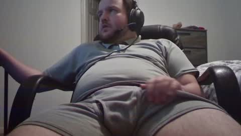 Snapshot of hairymikey chatting on June 25, 2026, 4:12 am hairymikey online show from June 25, 2026, 4:12 am