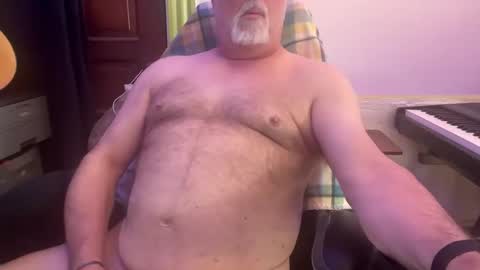 Snapshot of hairynudist1967 chatting on May 26, 2026, 2:35 pm hairynudist1967 online show from May 26, 2026, 2:35 pm
