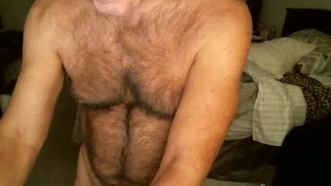 Snapshot of hairypecsguy chatting on December 17, 2025, 7:36 am Hairy pecs online show from December 17, 2025, 7:36 am