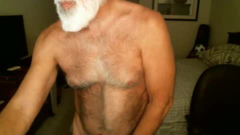 Snapshot of hairypecsguy chatting on April 22, 2026, 7:11 am Hairy pecs online show from April 22, 2026, 7:11 am