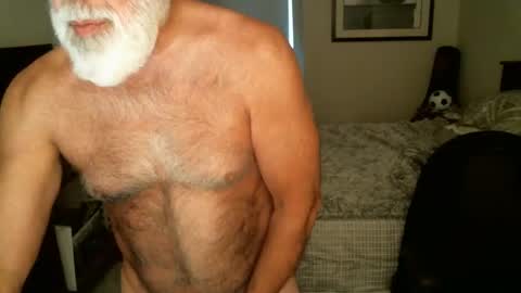 Snapshot of hairypecsguy chatting on April 22, 2026, 8:54 pm Hairy pecs online show from April 22, 2026, 8:54 pm