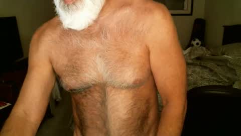 Snapshot of hairypecsguy chatting on April 24, 2026, 7:22 am Hairy pecs online show from April 24, 2026, 7:22 am
