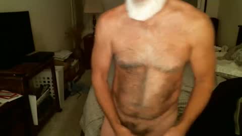 Snapshot of hairypecsguy chatting on April 26, 2026, 8:01 am Hairy pecs online show from April 26, 2026, 8:01 am