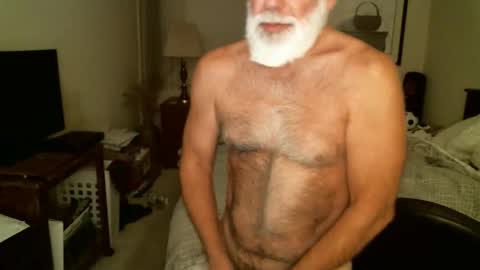 Snapshot of hairypecsguy chatting on April 29, 2026, 7:34 am Hairy pecs online show from April 29, 2026, 7:34 am