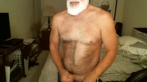 Snapshot of hairypecsguy chatting on May 5, 2026, 6:54 am Hairy pecs online show from May 5, 2026, 6:54 am
