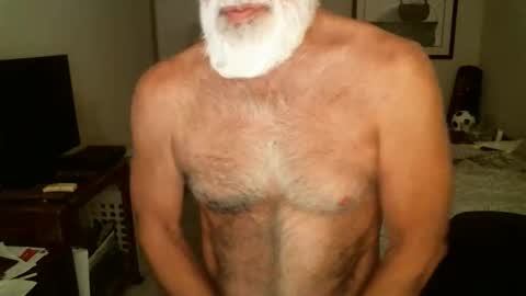 Snapshot of hairypecsguy chatting on May 10, 2026, 6:51 am Hairy pecs online show from May 10, 2026, 6:51 am