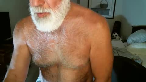 Snapshot of hairypecsguy chatting on May 15, 2026, 7:15 am Hairy pecs online show from May 15, 2026, 7:15 am