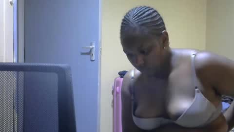 hairypussybigassy001 online show from January 28, 2025, 8:57 am