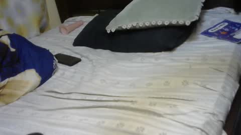 hairypussybigassy001 online show from September 11, 2025, 6:41 pm