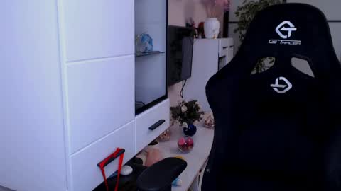 Snapshot of hairypussygranny chatting on May 9, 2026, 9:03 am Monika online show from May 9, 2026, 9:03 am