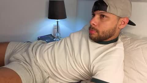 Snapshot of haku_kanjii chatting on November 10, 2025, 10:42 pm Independent model online show from November 10, 2025, 10:42 pm