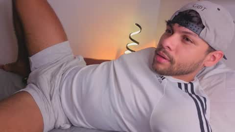 Snapshot of haku_kanjii chatting on December 18, 2025, 11:33 pm Independent model online show from December 18, 2025, 11:33 pm