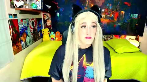 Haku Please help me with your thumbs up its important  online show from December 1, 2025, 8:14 pm