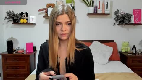 Haley online show from November 12, 2025, 8:04 am