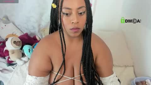 Snapshot of hallestrawberry69 chatting on May 13, 2026, 1:36 am HALLE online show from May 13, 2026, 1:36 am