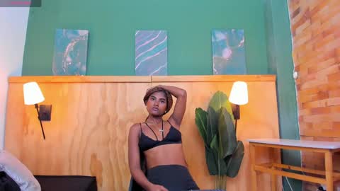 Halley Lorens online show from April 17, 2026, 7:17 pm