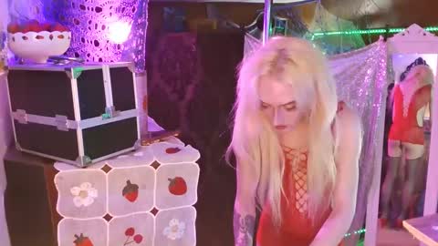 Snapshot of halovalentine chatting on January 9, 2025, 3:26 am halovalentine online show from January 9, 2025, 3:26 am