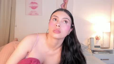 Snapshot of halseycox__ chatting on July 16, 2026, 5:46 am Halsey Maria online show from July 16, 2026, 5:46 am