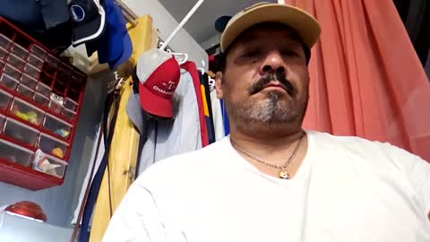 Snapshot of hammybone74 chatting on January 8, 2025, 11:54 am Hammy online show from January 8, 2025, 11:54 am