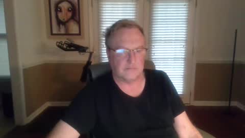 Snapshot of han63 chatting on December 9, 2024, 1:02 pm Han online show from December 9, 2024, 1:02 pm