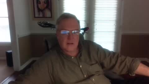 Snapshot of han63 chatting on December 23, 2024, 1:13 pm Han online show from December 23, 2024, 1:13 pm