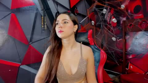 Hana and Zeta online show from November 2, 2025, 12:07 pm