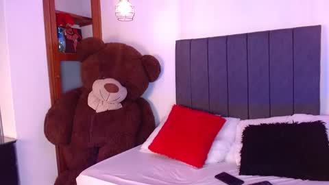 Snapshot of hana_ming chatting on December 1, 2025, 12:32 pm hana_ming online show from December 1, 2025, 12:32 pm