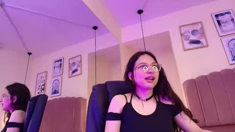 hanabie_ online show from February 11, 2026, 3:22 am