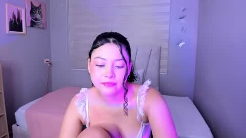 Snapshot of hanah_line chatting on July 28, 2026, 3:21 pm Hanna Lineros online show from July 28, 2026, 3:21 pm