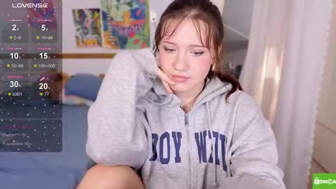 Snapshot of hanahwoods chatting on November 21, 2025, 1:32 pm hanahwoods online show from November 21, 2025, 1:32 pm