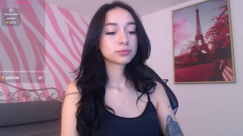 Snapshot of hanaku_8 chatting on February 4, 2026, 8:14 pm Hanaku online show from February 4, 2026, 8:14 pm