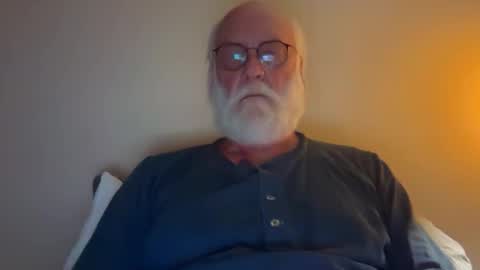 handful57345 online show from January 17, 2026, 12:32 pm