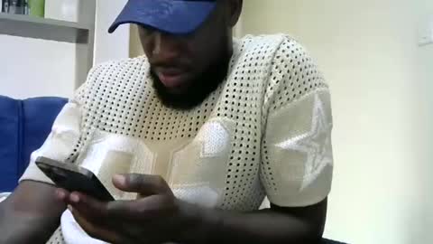 Snapshot of handsome_king30 chatting on March 8, 2025, 1:03 pm handsome king online show from March 8, 2025, 1:03 pm