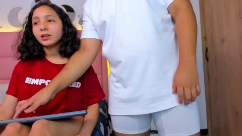 Snapshot of handsome_petite chatting on January 6, 2025, 2:04 am grace and tim online show from January 6, 2025, 2:04 am