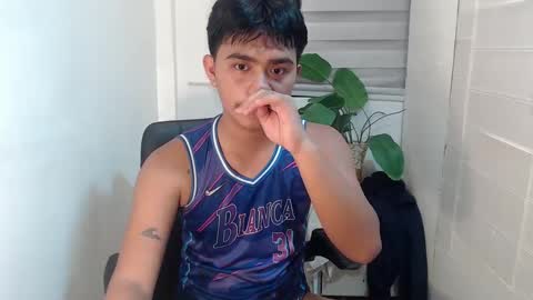 handsome_vanana online show from February 24, 2025, 9:43 am