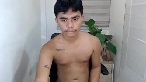 handsome_vanana online show from March 4, 2025, 3:48 pm