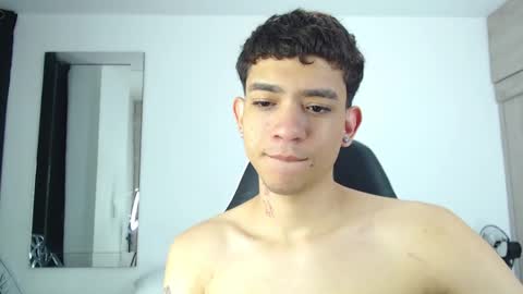 Snapshot of handsome_white1 chatting on September 30, 2025, 1:43 am jorge daniel online show from September 30, 2025, 1:43 am