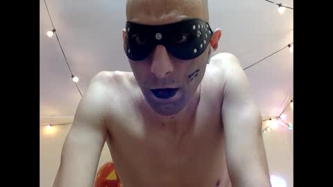 Snapshot of handsomealfie chatting on October 29, 2025, 10:11 pm HandsomeAlfie online show from October 29, 2025, 10:11 pm