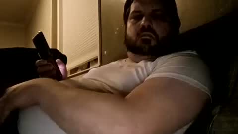 Snapshot of handsomedaddy198924 chatting on January 7, 2026, 8:39 am Handsomedaddy198923 online show from January 7, 2026, 8:39 am