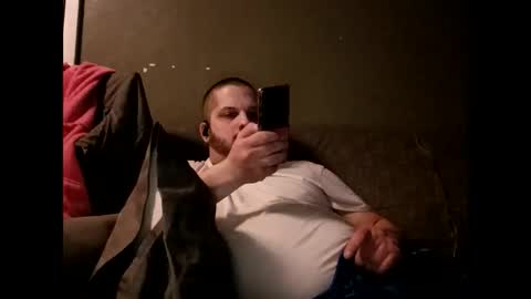 Handsomedaddy198923 online show from April 6, 2026, 4:46 am