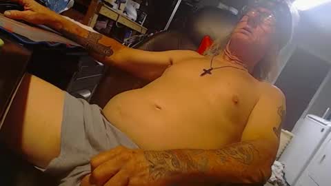 Snapshot of handystud33 chatting on April 21, 2026, 11:05 am handystud33 online show from April 21, 2026, 11:05 am