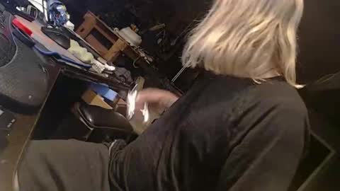 Snapshot of handystud33 chatting on April 23, 2026, 10:03 am handystud33 online show from April 23, 2026, 10:03 am
