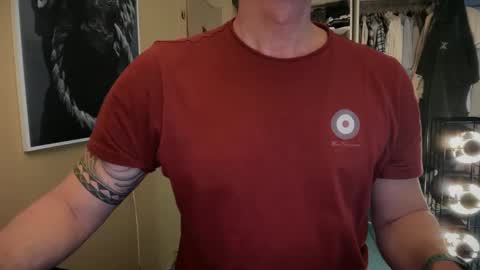 hanky online show from January 17, 2025, 10:33 am