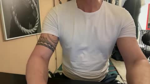 hanky online show from February 12, 2025, 5:16 pm