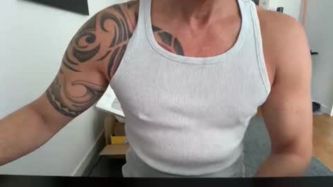 hanky online show from November 30, 2025, 9:35 am