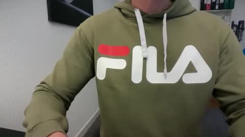 hanky online show from April 10, 2026, 7:46 am